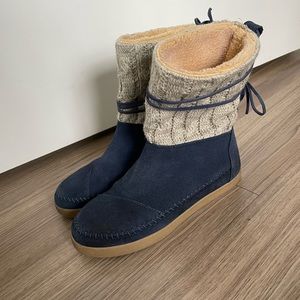 Toms- Blue and Grey booties